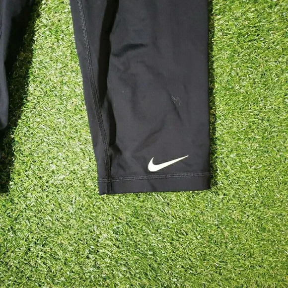 Nike Pro Women's Size M Leggings Capri Pants Black Nylon Pull On - Picture 3 of 9
